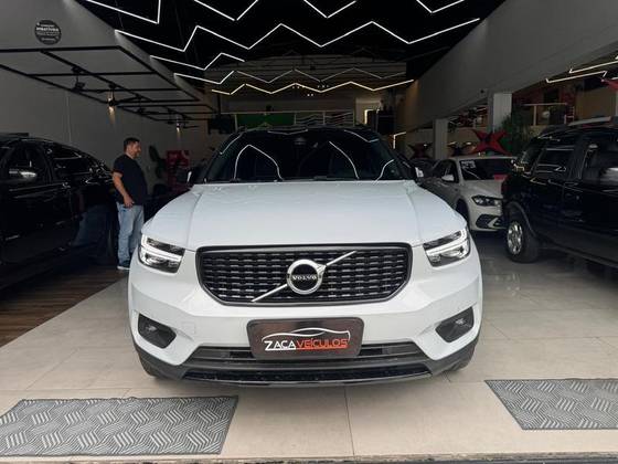 VOLVO XC40 1.5 T5 RECHARGE R-DESIGN GEARTRONIC